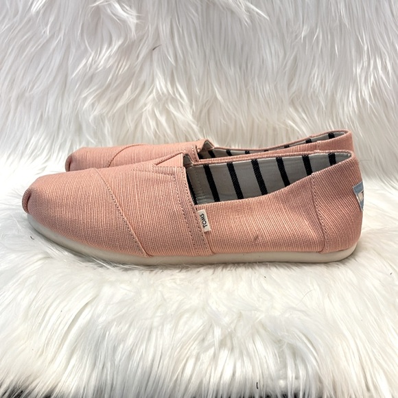 Blush Pink Toms - Picture 1 of 3